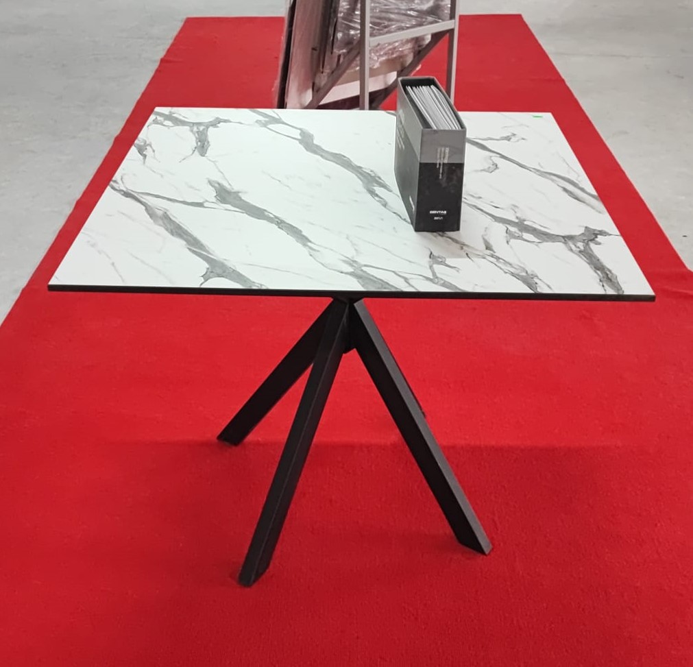 Kompakt Masa Tablası